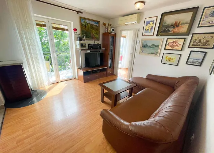 In 42258 Lejlighed Jadranovo